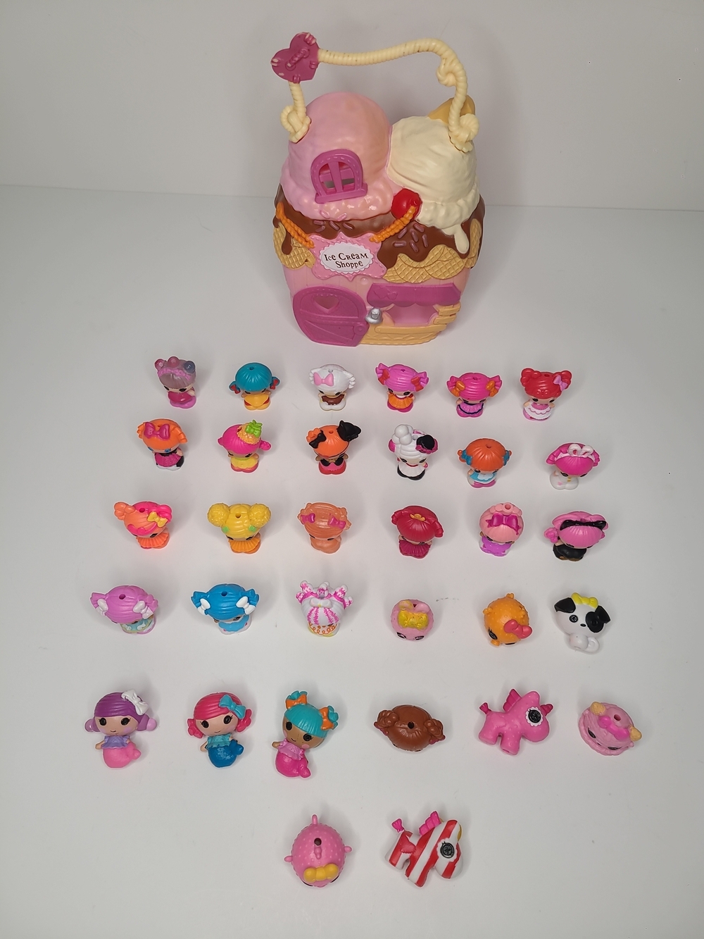 Lalaloopsy Tinies Mini Figure Lot of 32 with Ice Cream Shop